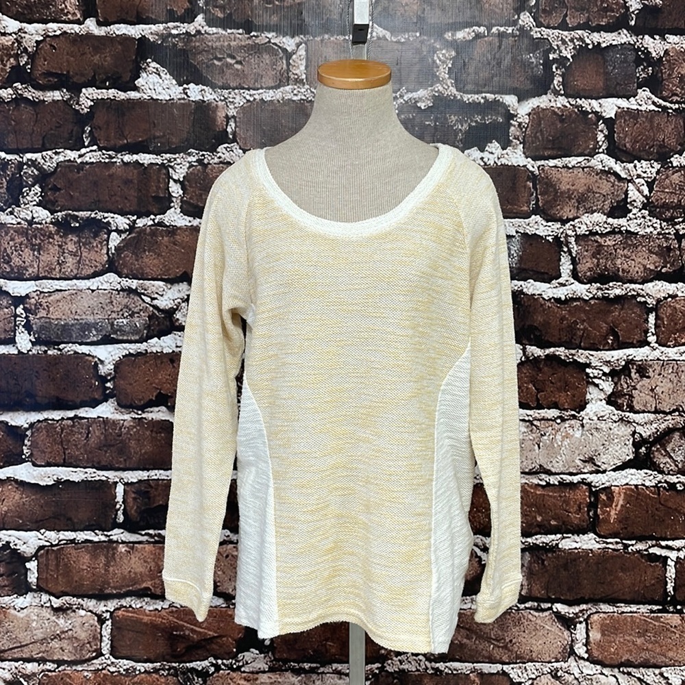 Kut from the Kloth Sweater Gold White Knit Round Neck Medium